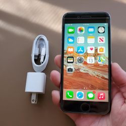 iPhone 6s - UNLOCKED - Like New  