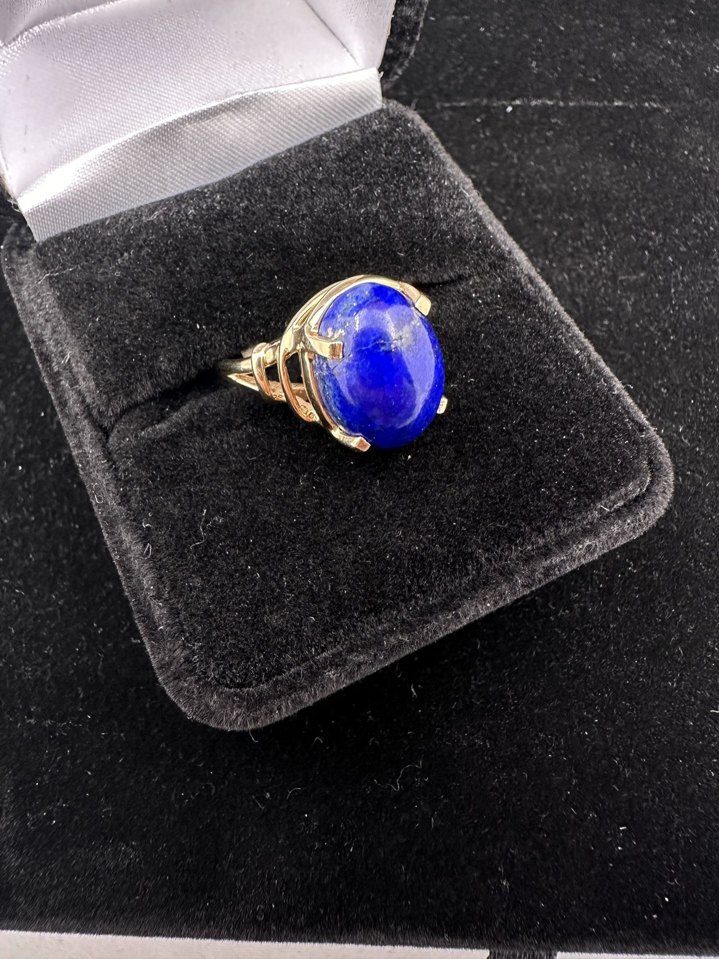 14K Lapis Lazuli Cabochon Ring