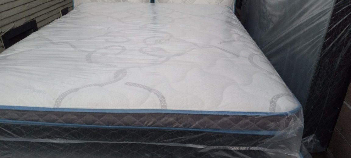 Full Size Pillow Top Mattress 12" Inches Thick Excellent Quality