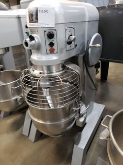 Used Hobart 60 Quart Mixer With Bowl Guard And 2 Tools, 3 Phase