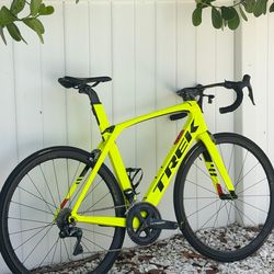 Trek Madone Project One | Shimano Ultegra Di2 | Carbon Aeolus Pro 3