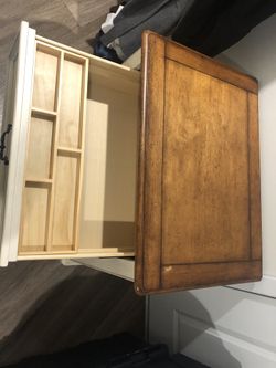 Matching a Desk and side table / file cabinet