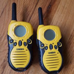 Pair of uniden 2 way radios