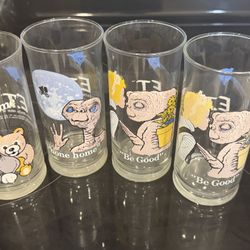 1982 Vintage E.T. Pizza Hut Limited Edition Glasses 