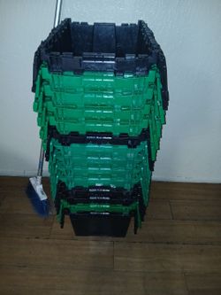 $5 each totes w/ lids