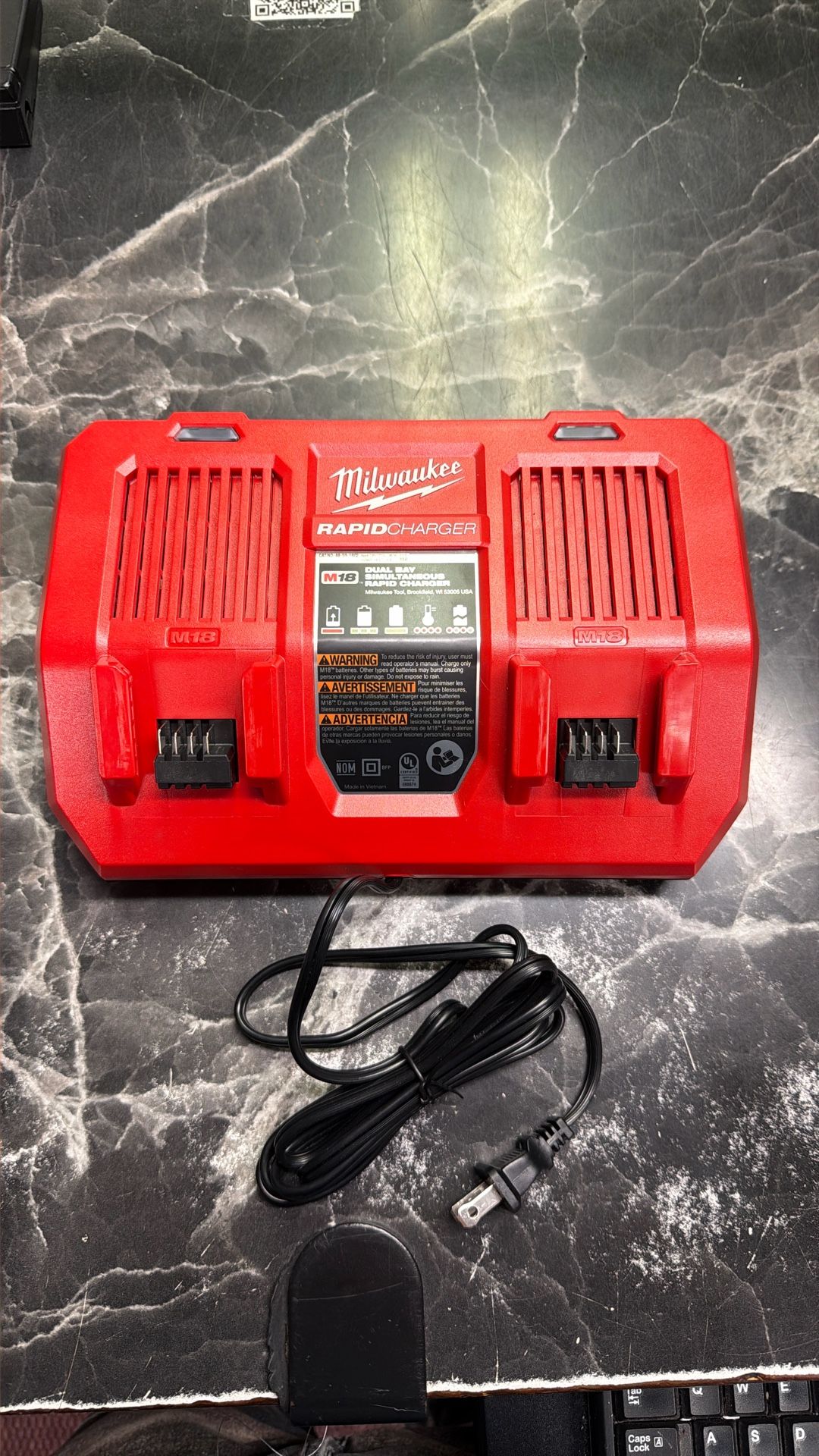 Milwaukee M18 18-Volt Lithium-Ion Dual Bay Rapid Battery Charger