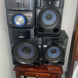 Sony Speakers And CD Player Set