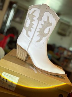 MIIM Ankle Booties