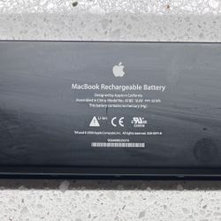 A1185 MacBook Rechargeable Battery OEM Apple Used (For Parts)
