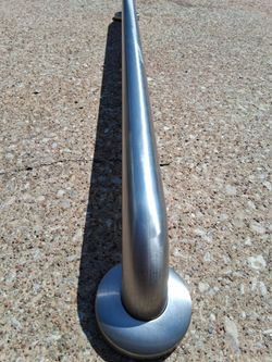 Stainless Steel Grab Bar/Barra de Apoyo de Acero Inoxidable