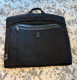 Travelpro Platinum Collection Carry-on Bifold Garment Bag