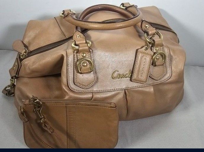 Coach Purse - Ashley Soft Leather Shoulder Bag Handbag. F15445.