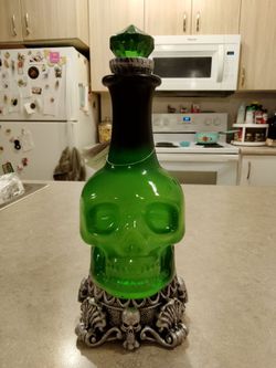 Skull potion bottle