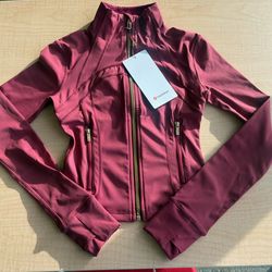 Lululemon Define Burgundy Women's Slim Fit Jacket Full Zip Thumbholes