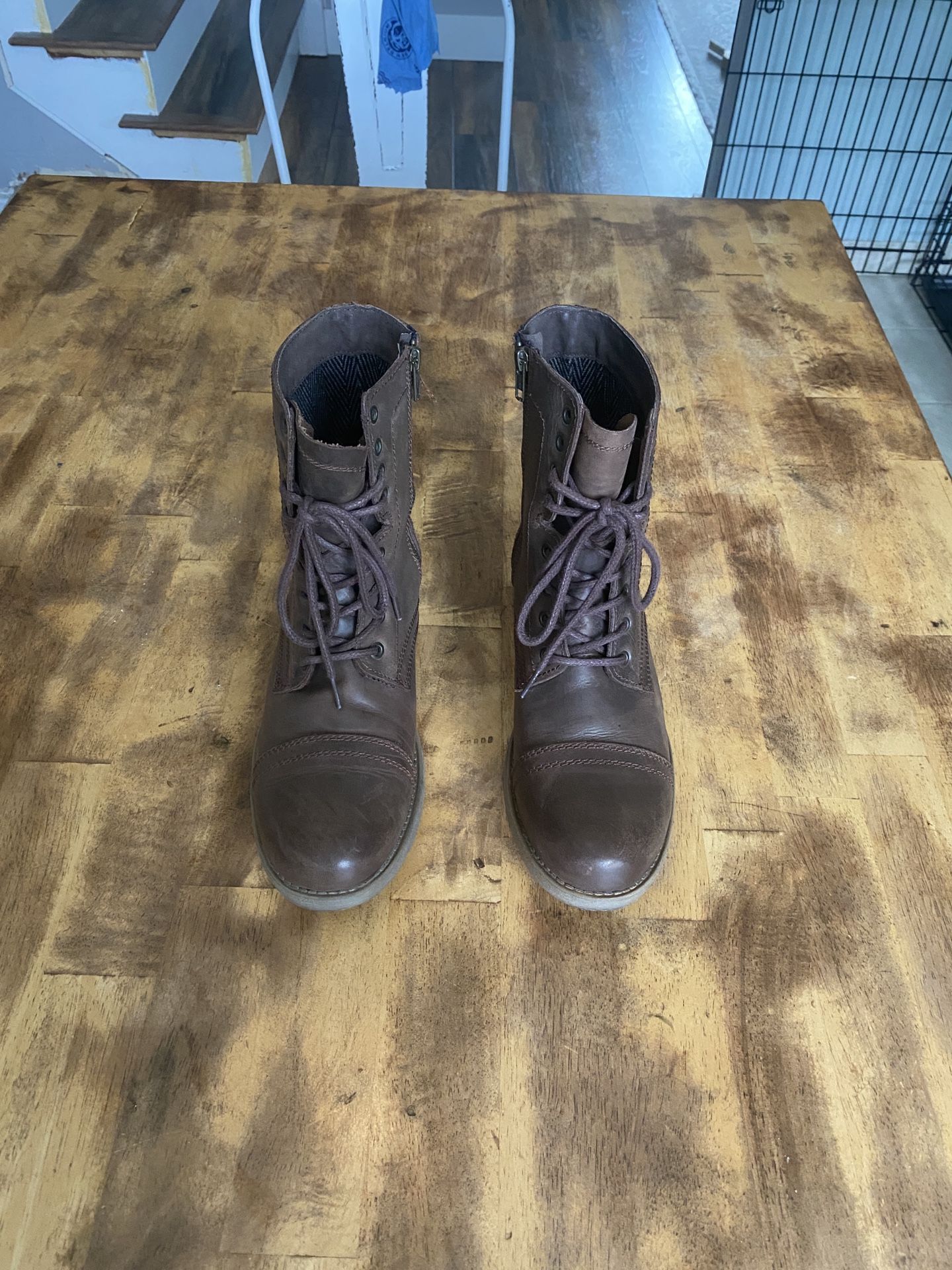 Size 9 Brown Leather Boots