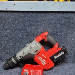 Milwaukee
M18 FUEL 18V Lithium-Ion Brushless Cordless 1-9/16 in. SDS-Max Rotary Hammer Kit 