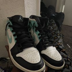 Jordan 1s Size 10 