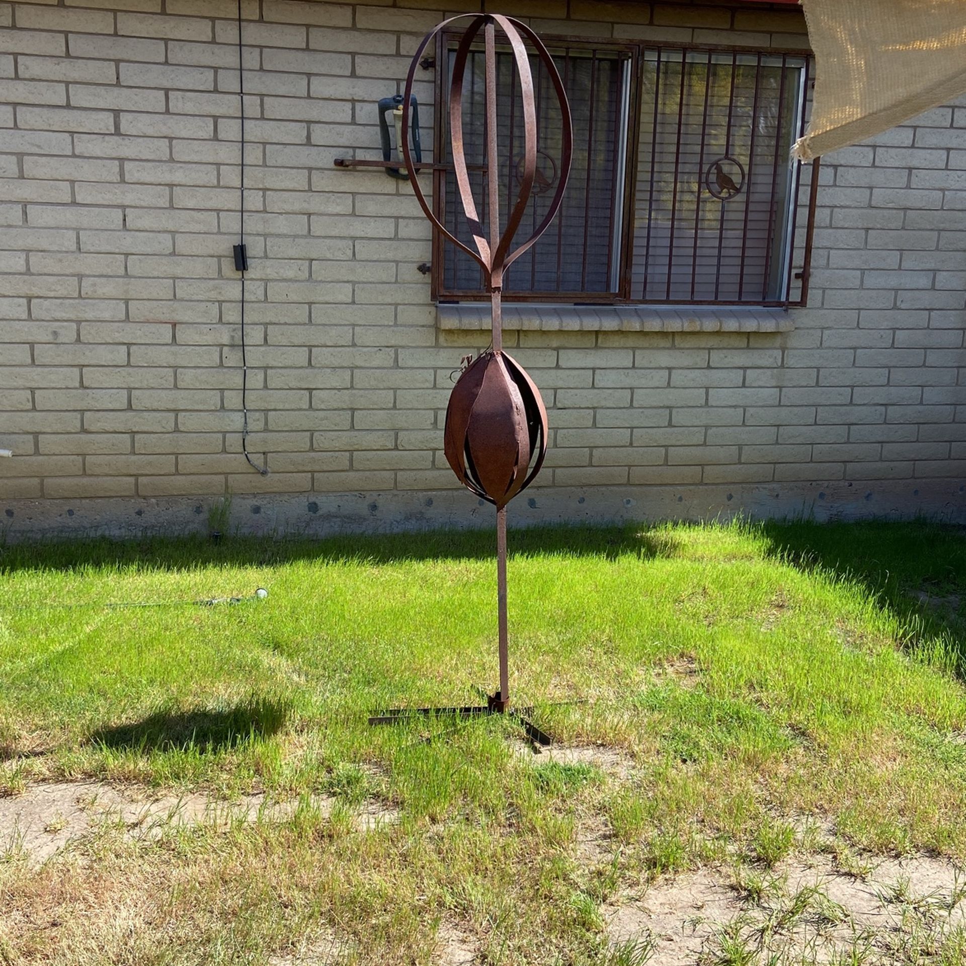 Rusted metal yard decor, 7ft T - 32” W