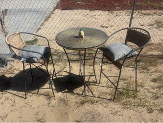 Everything must go