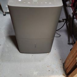 GE 50 Pint Dehumidifier 