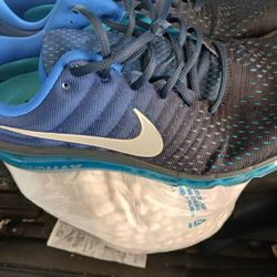 Nikes Air