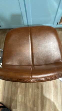 4 adjustable height bar stools