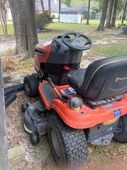 Tractor need repair the transmission the rest in great shape