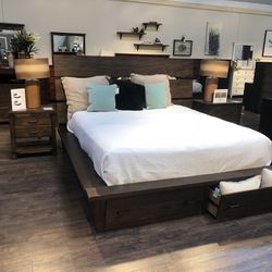 🛌 Solid Wood Cal King Platform Bedroom Set