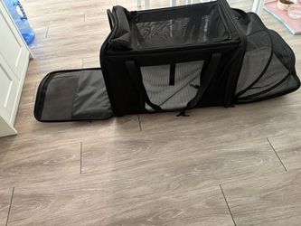 Expandable Pet Carrier