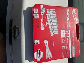 Milwaukee tool set