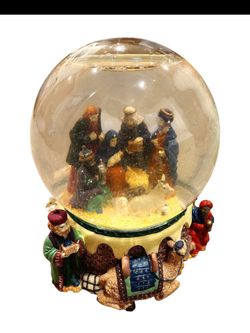 Musical Christmas Snowglobe