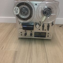 Antique Reel To Reel Tape Recorder