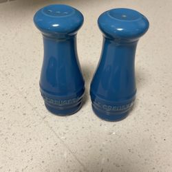 Le Creuset Blue Salt And Pepper Shaker 