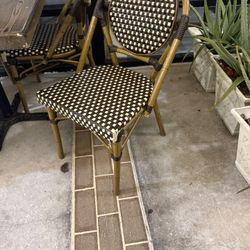  Comfortable Chairs – Indoor or Outdoor / sillas confortables 