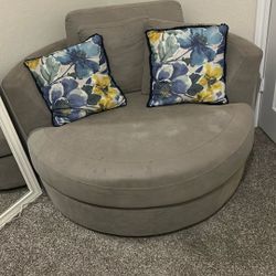 Swivel Round Couch 