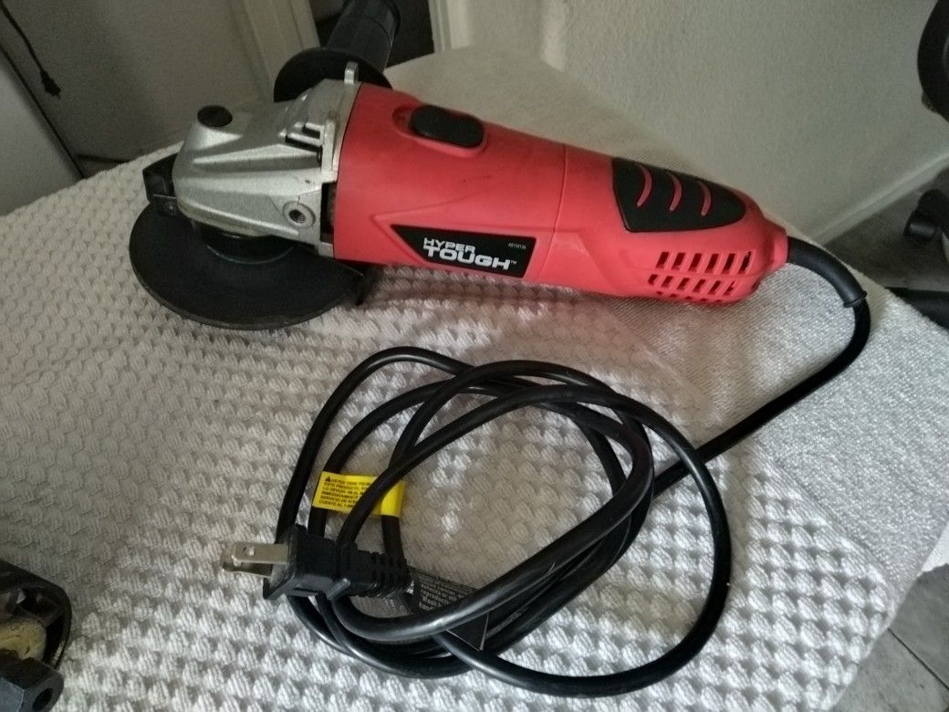 Like New- HYPER TOUGH ANGLE GRINDER w/ CARBINE BLADE