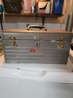 Craftsman tool box