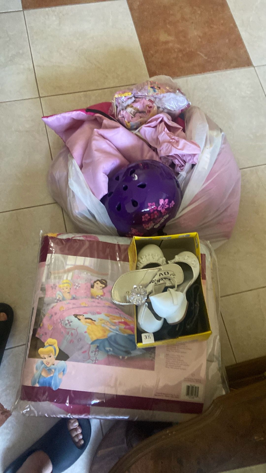 Girl accessories