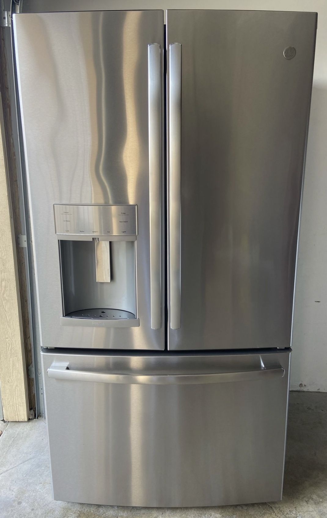 Refrigerator 