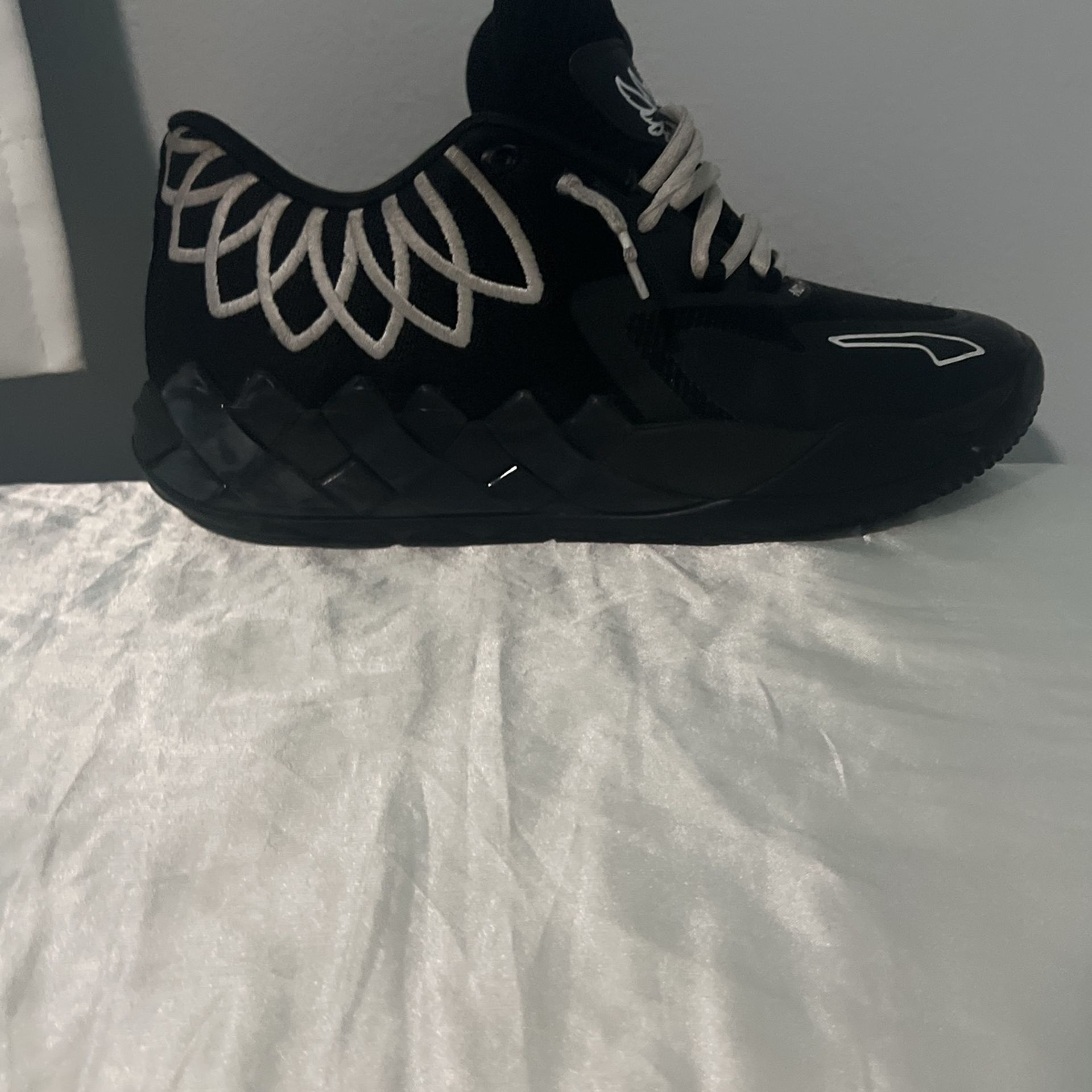 Puma Lamelo Ball Mb.01 Black And White