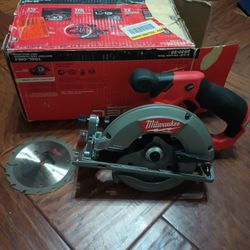 Milwaukee Circular Saw 5 3/8 Blade 