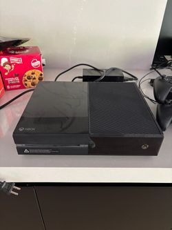 Microsoft Xbox One Console with Controllers and games
