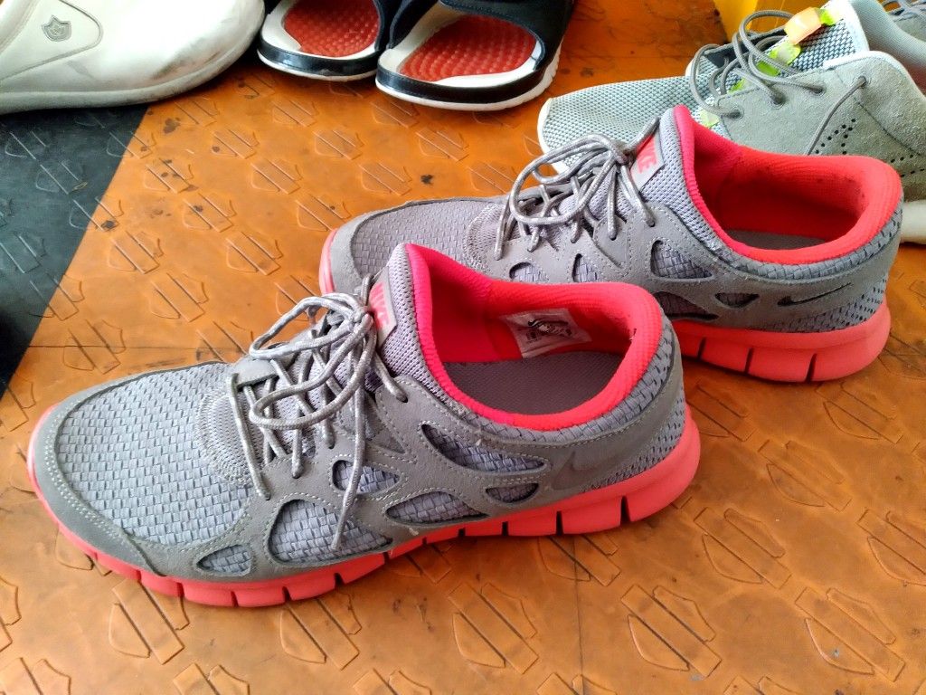Men's tennis shoes under $30 hotsell