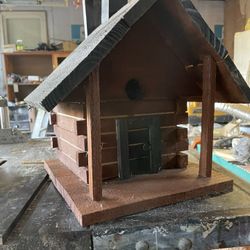 Log Cabin Bird House