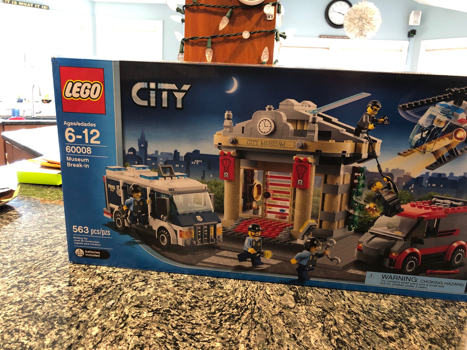 LEGO City set 60008 Museum Break in