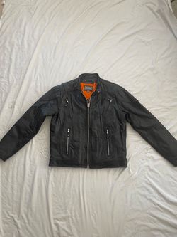 Like new hardly worn (Wilson’s leather) leather motorcycle jacket. Size medium.