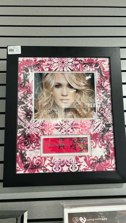 Signed Autograph “ Carrie Underwood “