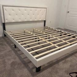 NEW IN BOX White Velvet Platform Bed Frame King Size