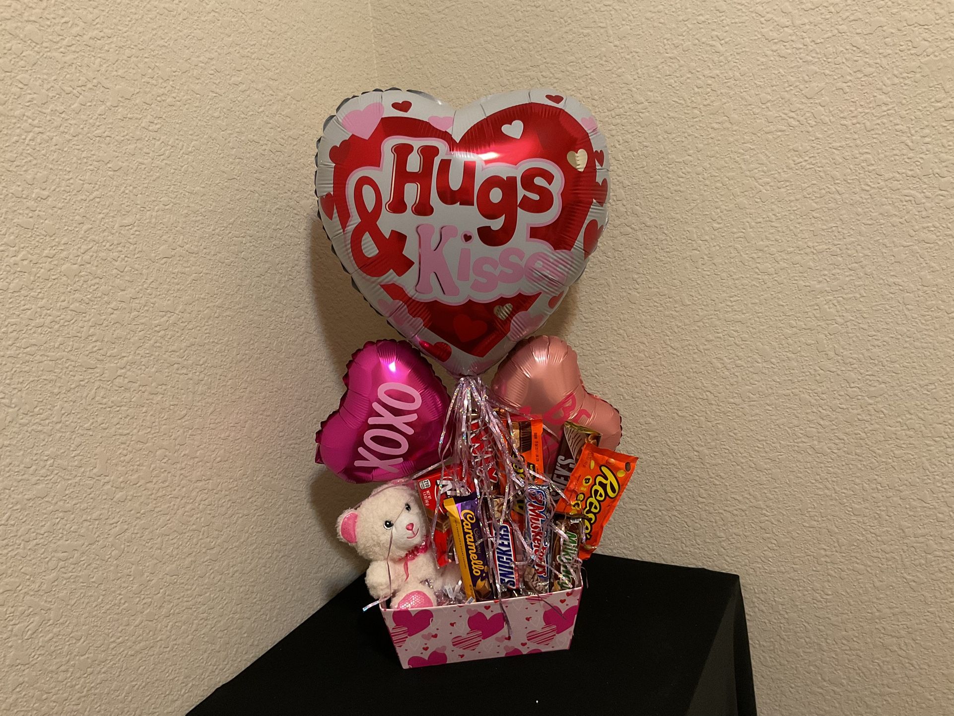 Valentine’s Day Basket With Love Balloons And Chocolate!