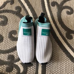Adidas equipment 91-18 Size 8.5